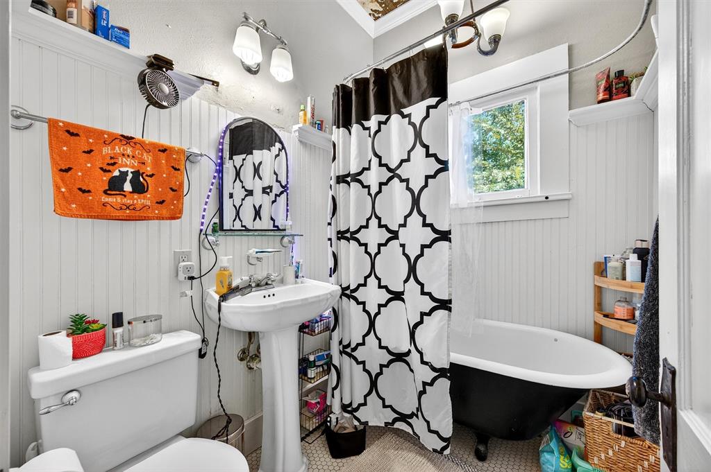 MILLERS SECOND ADDN REPLAT LT 9 & 51 - Residential