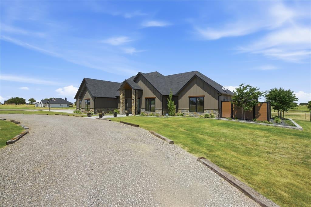 2223 Grass Roots Road