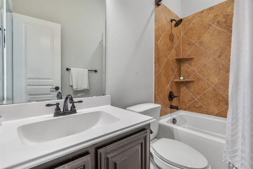 Azalea Village At Sa - Residential