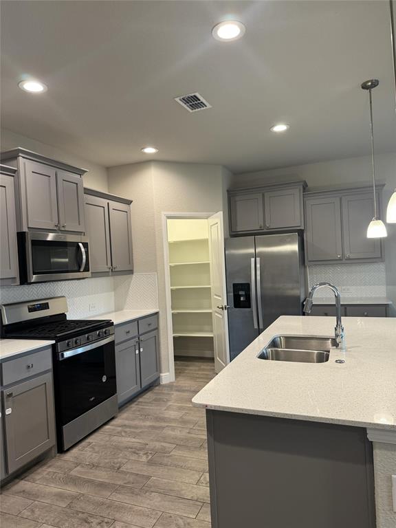 Trails Elizabeth Crk - Residential Lease