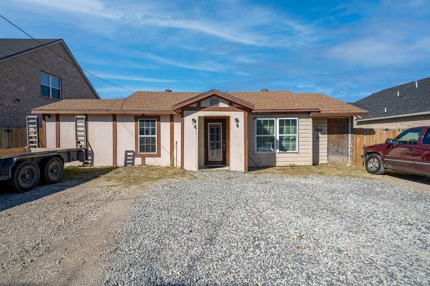 Welcome to this Amazing Home Offering Endless Possibilities. Located in a Prime Area, this Property Features a 2 Bedroom, 1 Bath Home in the Front and a 1 Bedroom, 1 Bath Suite in the Back. Perfect for Extended Family, Guests, or Rental Income. Enjoy Two Spacious Living Areas and Separate Dining Spaces, Providing Comfort and Flexibility for any Lifestyle. The Home Sits on a Spacious Lot with new Updates Throughout. A Fantastic Opportunity in a Prime Location that Combines Space, Versatility, and Value! Buyer and Buyers Agent to Verify All Information Provided for Accuracy.