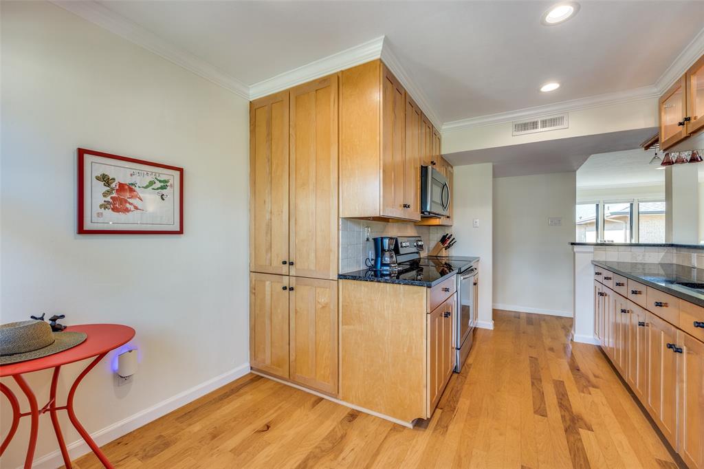Royal Lane Condo 5800 - Residential
