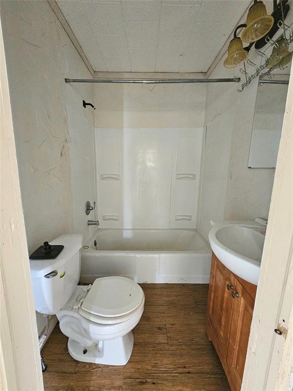 T C Fitzgeralds Add - Residential