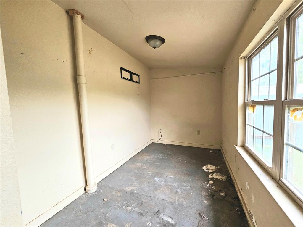 T C Fitzgeralds Add - Residential