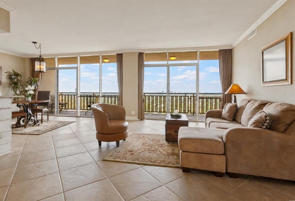 6211 W Northwest Highway 2702
