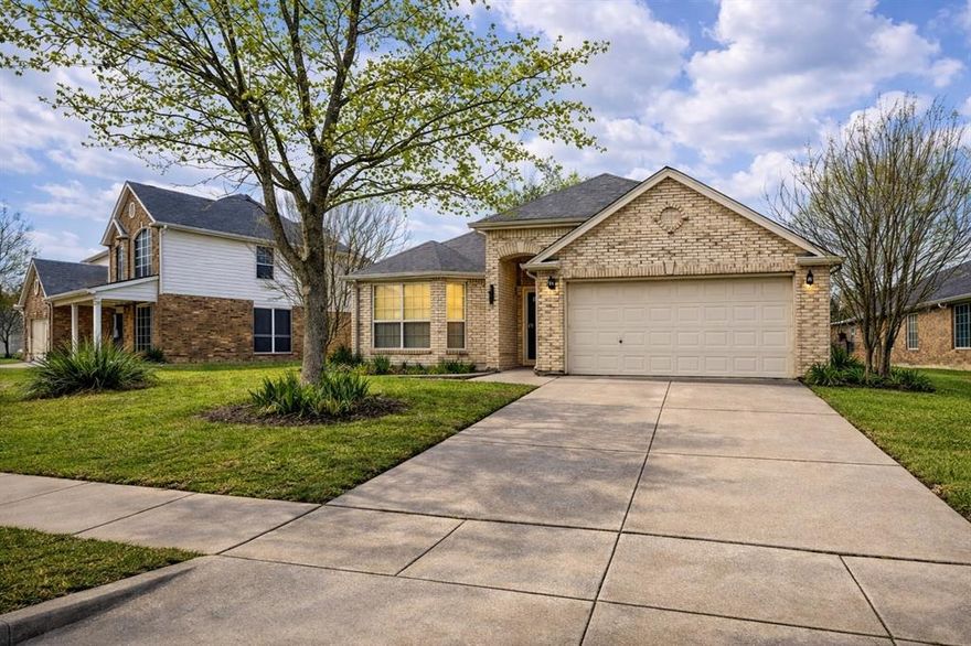 Bring ALL offers! Located in Mountain Valley Lake! The roof was replaced in 2021. This 3-bedroom, 2-bathroom, 2-dining home with a 2-car garage sits on a spacious lot with a large backyard—perfect for creating your dream outdoor space. Located in the prestigious Mountain Valley community, you’ll enjoy resort-style amenities including a sparkling pool, scenic fishing pond, tennis and basketball courts, and peaceful walking trails. Zoned to the highly acclaimed and award-winning Joshua ISD, this property offers both lifestyle and location. This home needs some TLC and is being sold AS-IS—making it a perfect opportunity for investors or buyers looking to customize a home to their exact style. Opportunities like this don’t last—schedule your showing today!