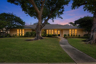 1905 Midcrest Drive Plano TX 75075