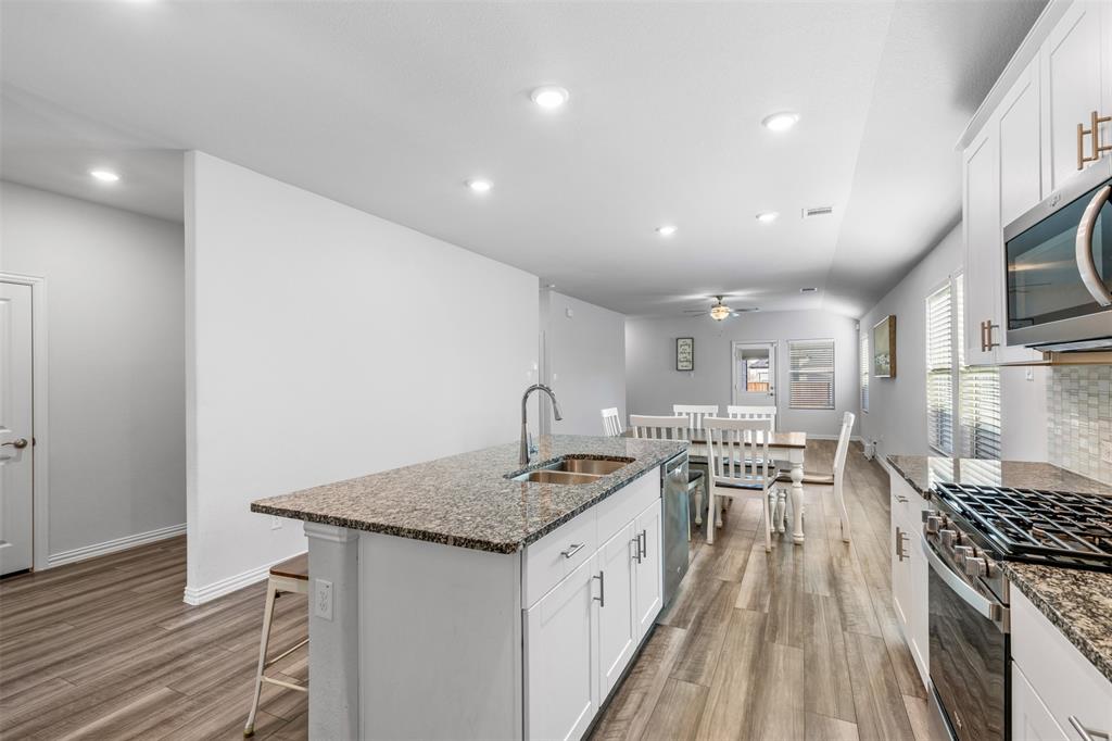 7151 Rolling Waters