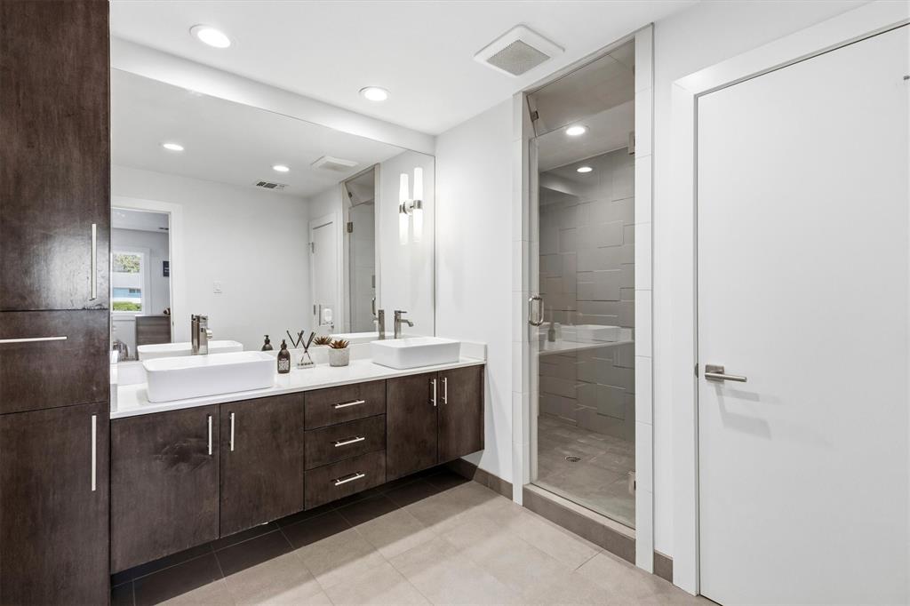 Northhaven Manor - Residential