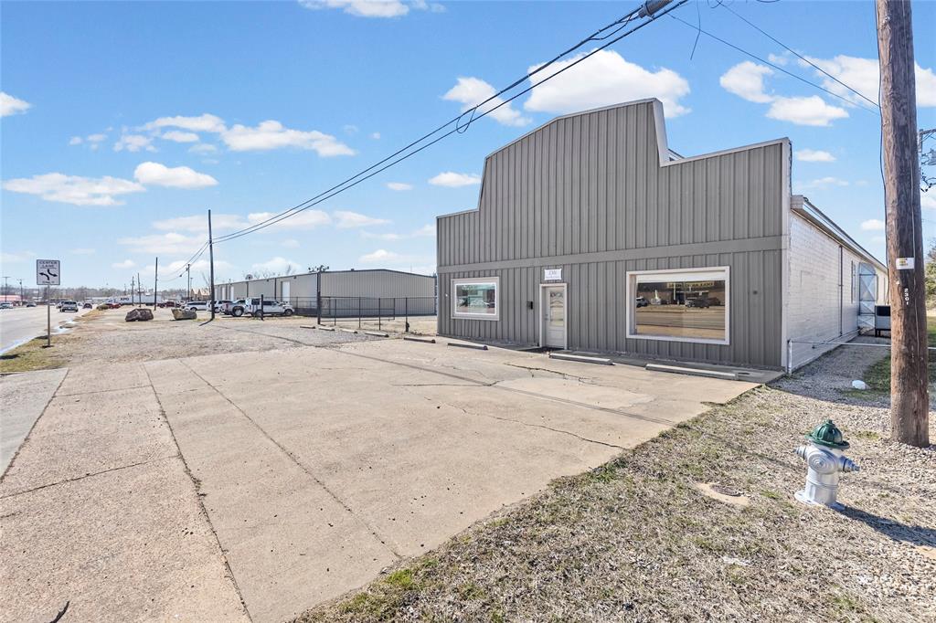 City Of Paris - Commercial Sale