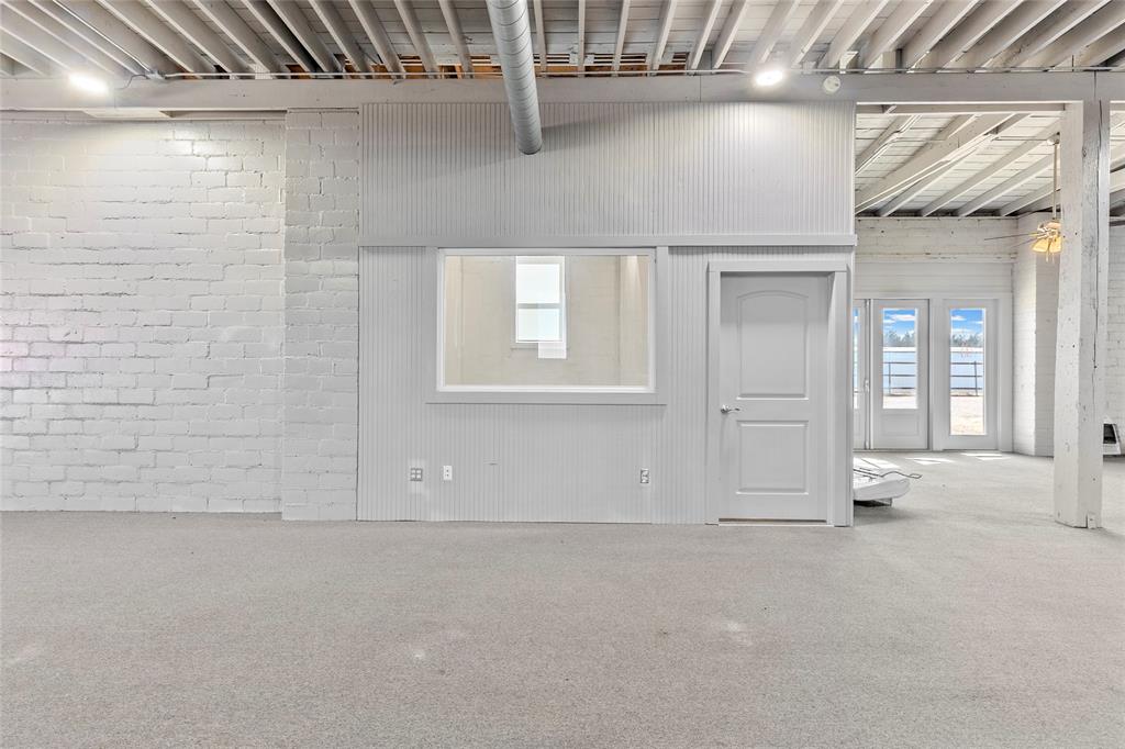 City Of Paris - Commercial Sale