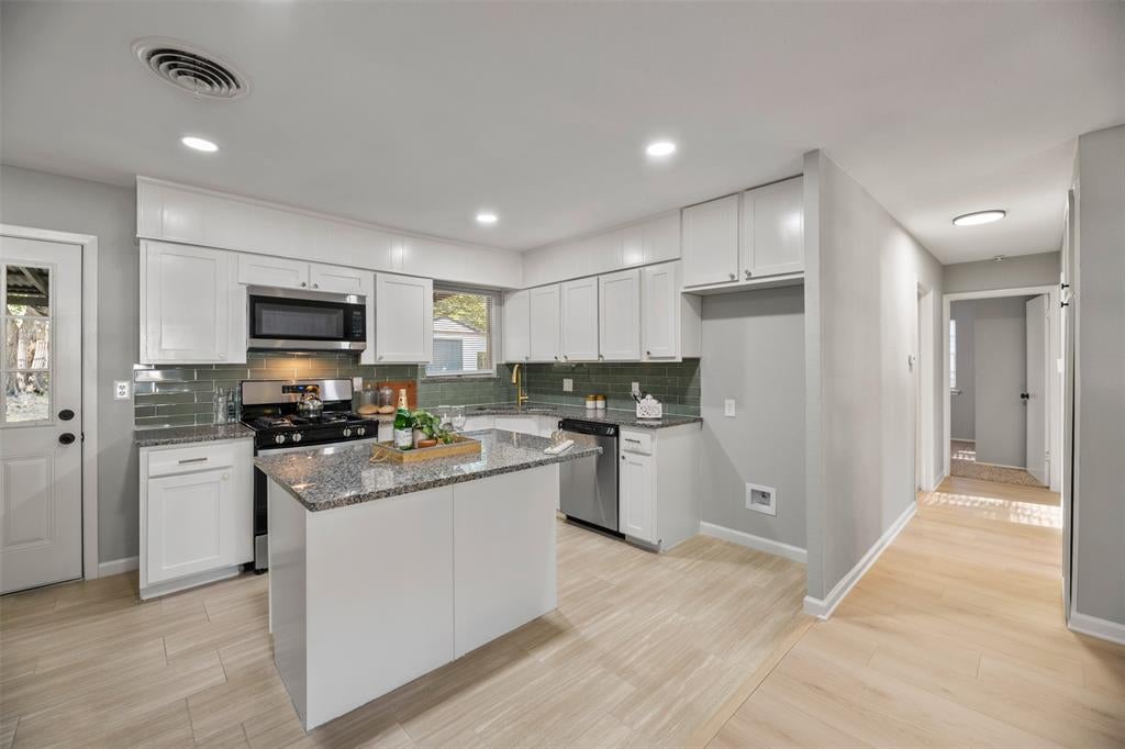 414 Freestone Drive