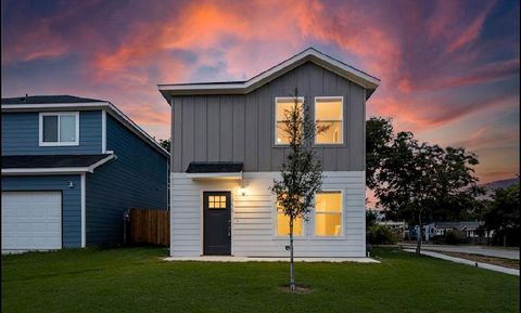 2350 Evans Avenue Fort Worth TX 76104