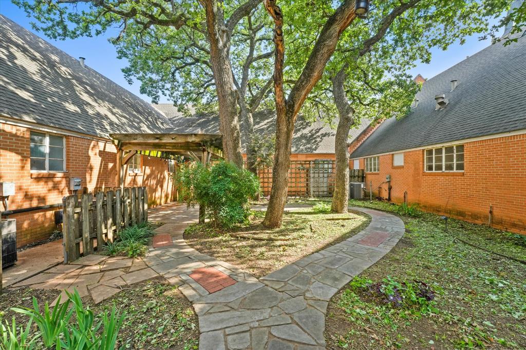 Hyde-Jennings Sub - Commercial Sale