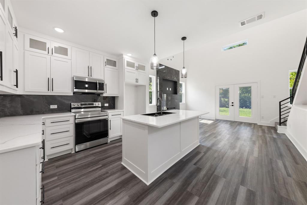 Merrifield Manor - Residential