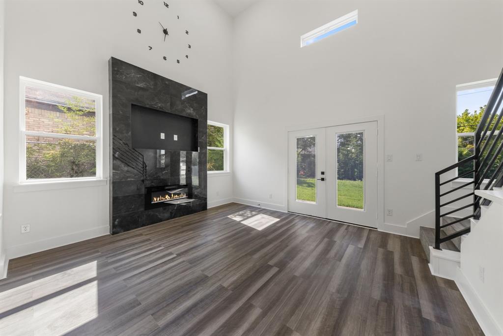 Merrifield Manor - Residential