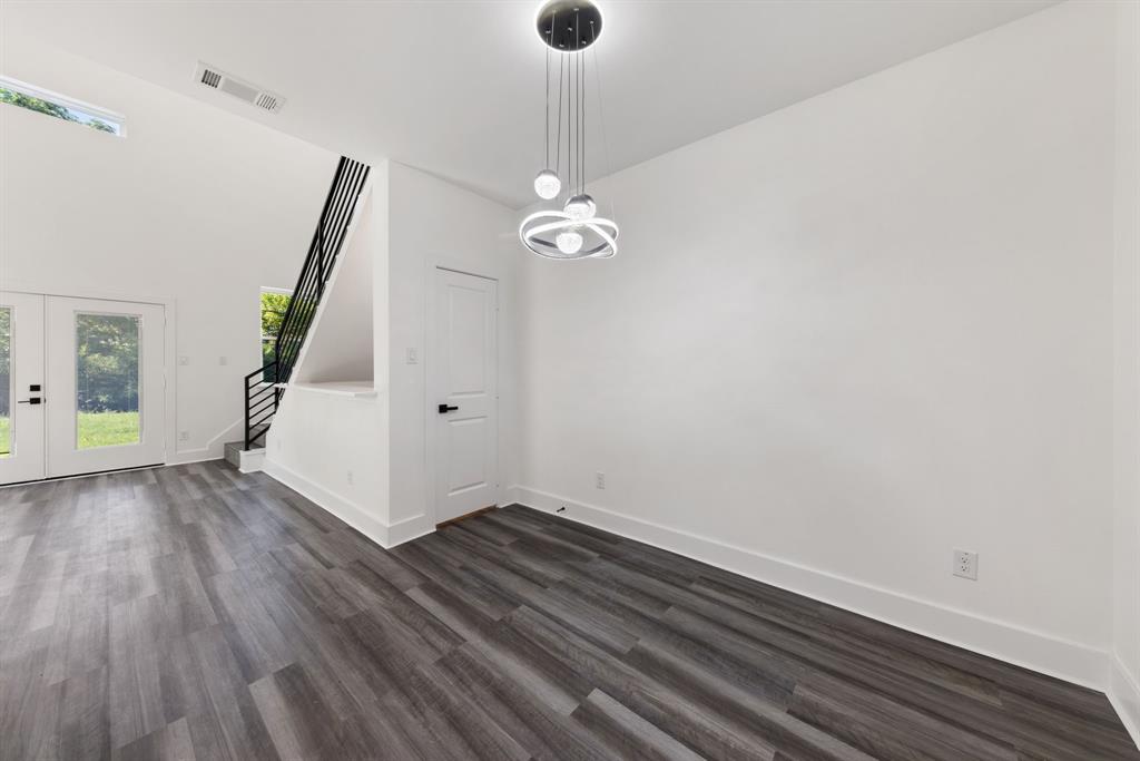 Merrifield Manor - Residential