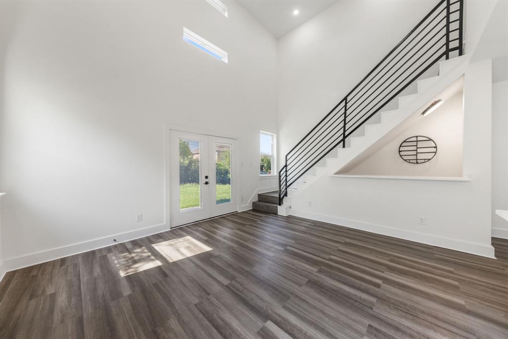 Merrifield Manor - Residential