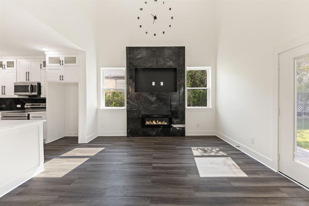 Merrifield Manor - Residential