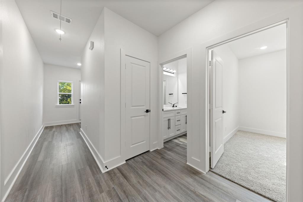 Merrifield Manor - Residential