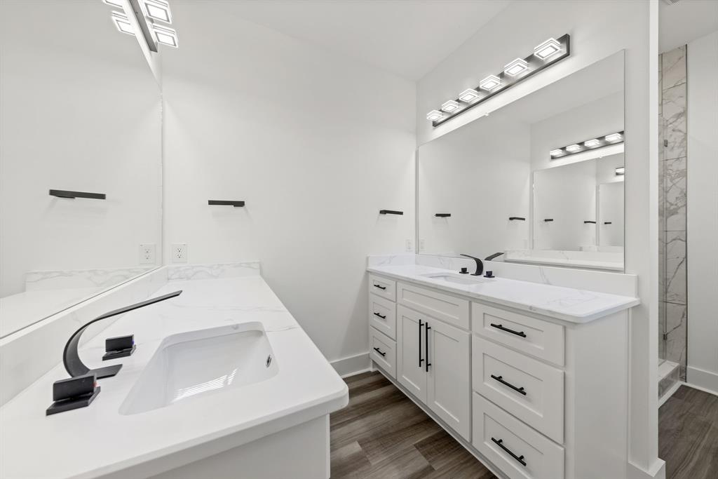 Merrifield Manor - Residential