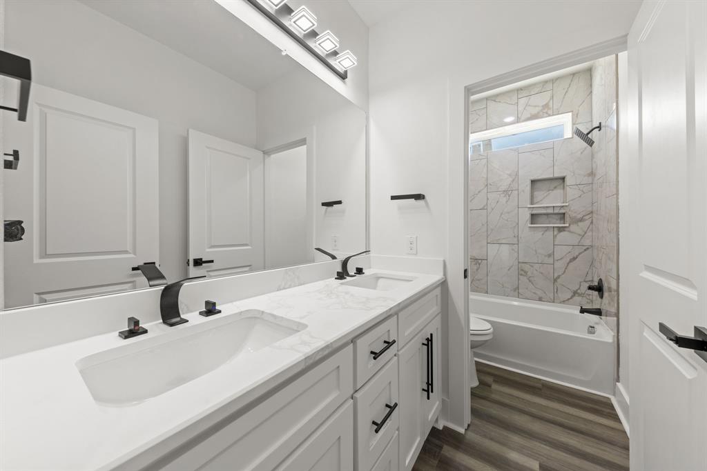 Merrifield Manor - Residential