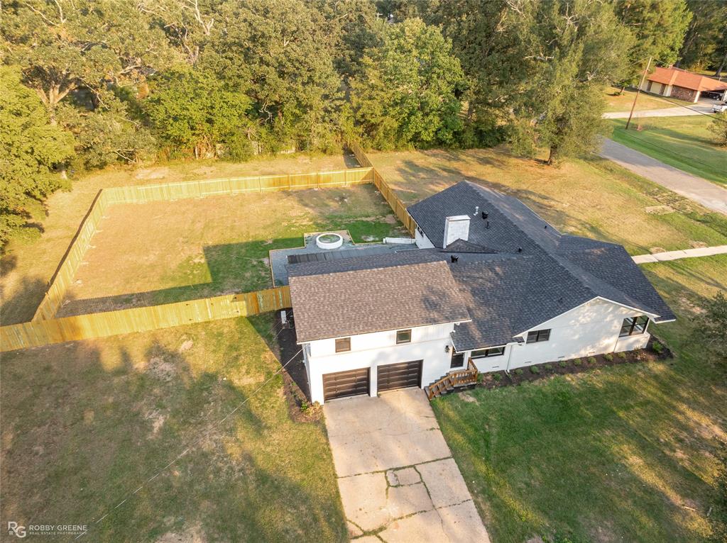 Shreveport, Louisiana 71107, United States, 4 Bedrooms Bedrooms, ,3 BathroomsBathrooms,Residential,Active,40079