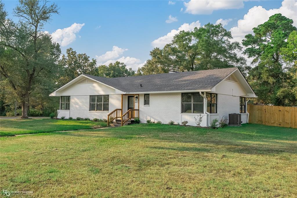 Shreveport, Louisiana 71107, United States, 4 Bedrooms Bedrooms, ,3 BathroomsBathrooms,Residential,Active,40079