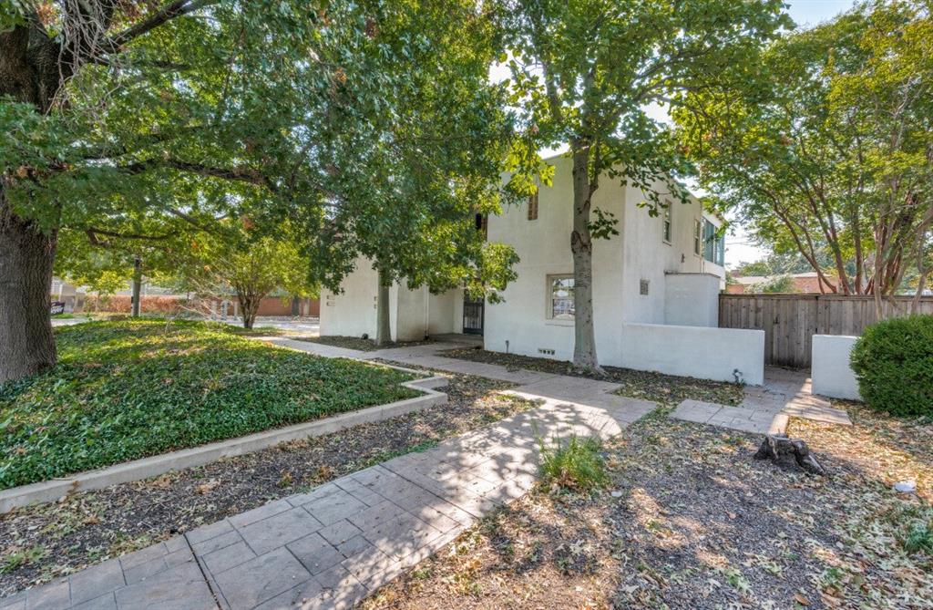 4601 Mockingbird Lane