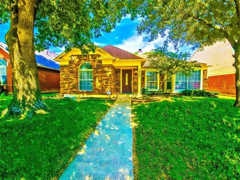 Photo of 1524 High Pointe Lane, Cedar Hill, TX 75104 (MLS # 21225586)