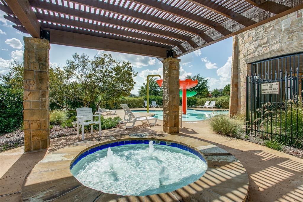 Live Oak Creek - Residential