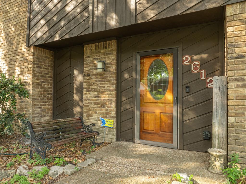 2612 Rockview Drive