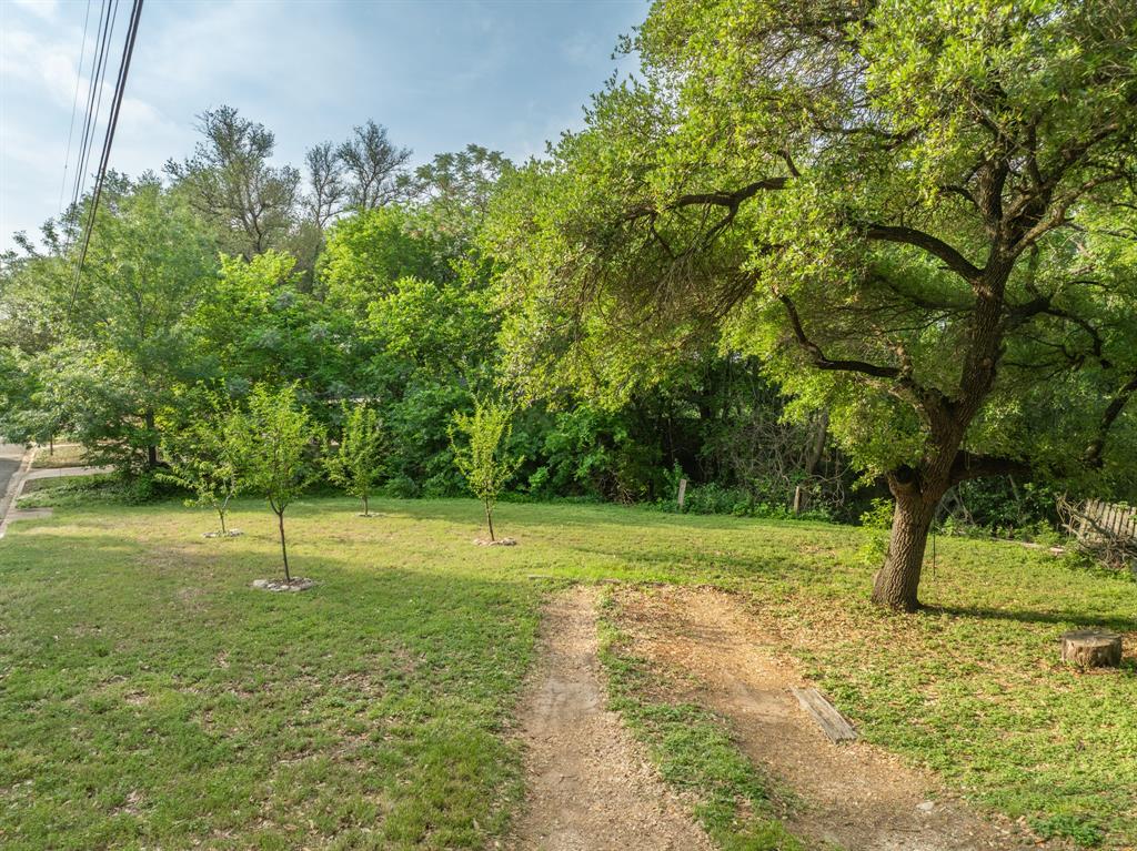 2612 Rockview Drive