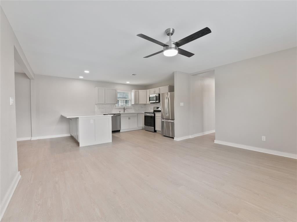 Photo of 421 S Interurban Street, Anna, TX 75409 (MLS # 21393128)