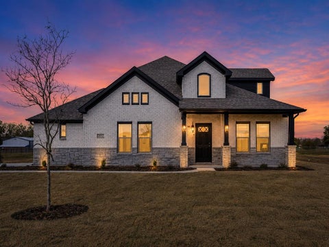Photo of 347 Copper Branach Road, Whitesboro, TX 76273 (MLS # 21353137)