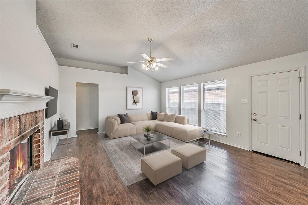 6501 Riverwater Trail