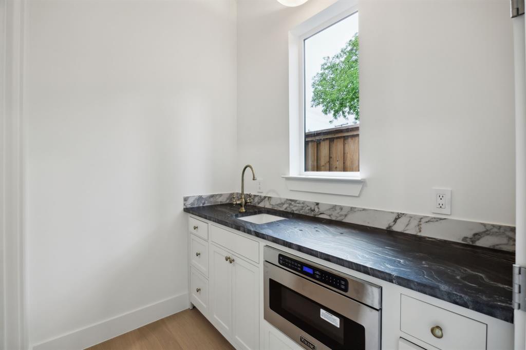 EDGEMONT PARK - Residential