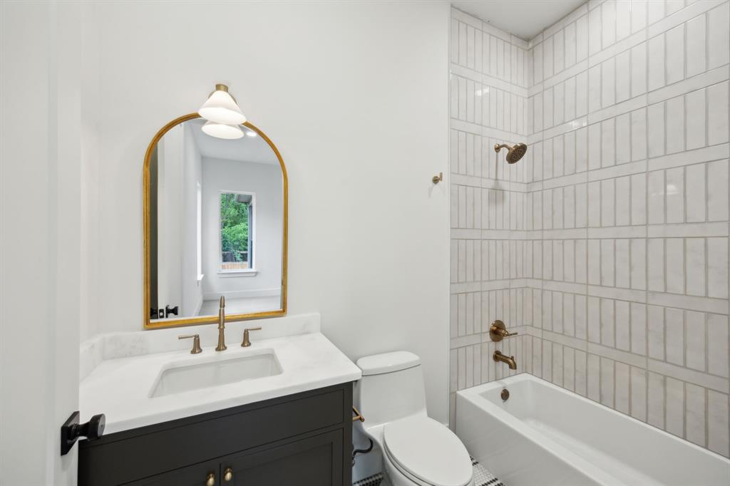 EDGEMONT PARK - Residential