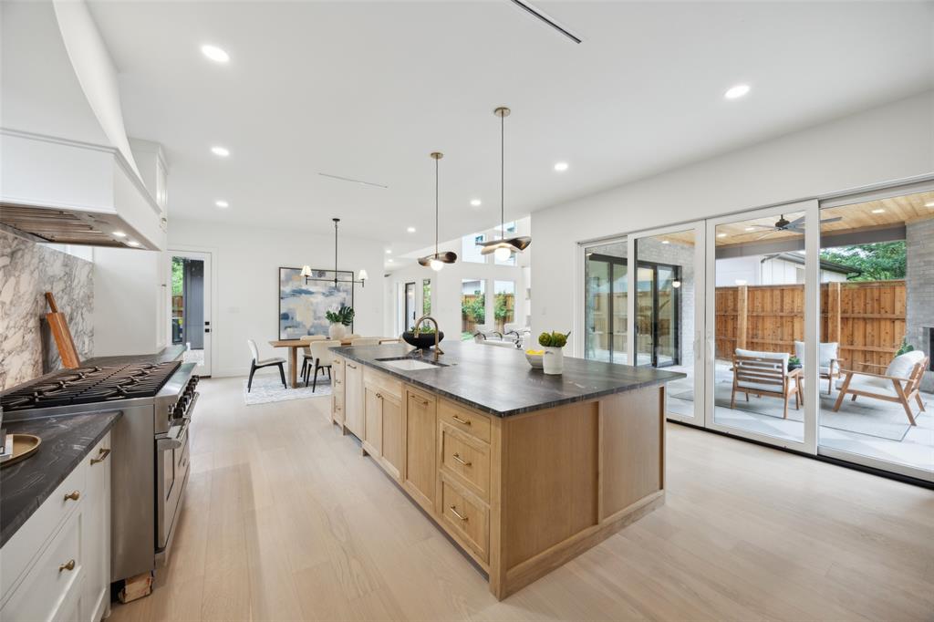 EDGEMONT PARK - Residential