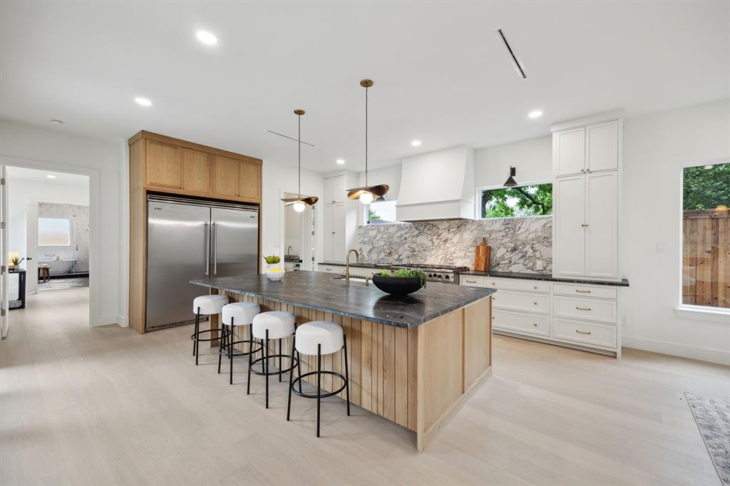 EDGEMONT PARK - Residential