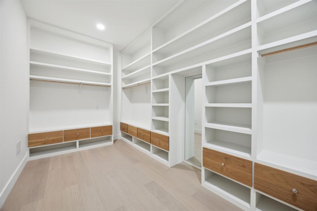 EDGEMONT PARK - Residential