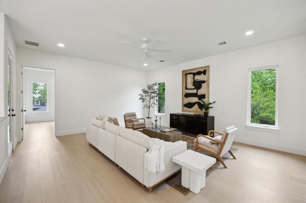 EDGEMONT PARK - Residential