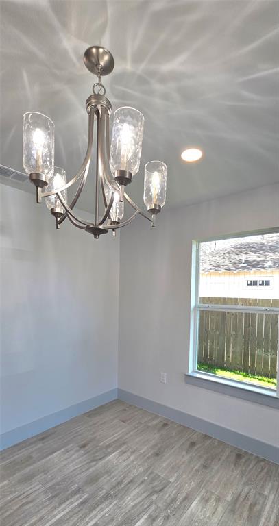 2518 W Clarendon Drive