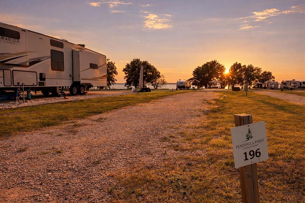 Peninsula Point - Land