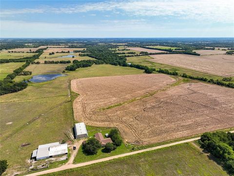 2090 County Road 4055 Whitewright TX 75491