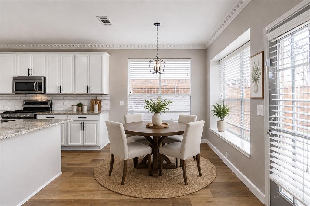 2617 Cowboy Trail