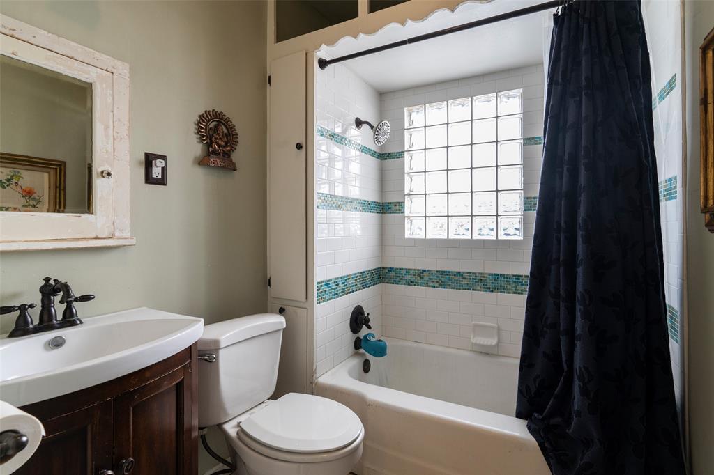 Chamberlain Arlington Heights - Residential Lease