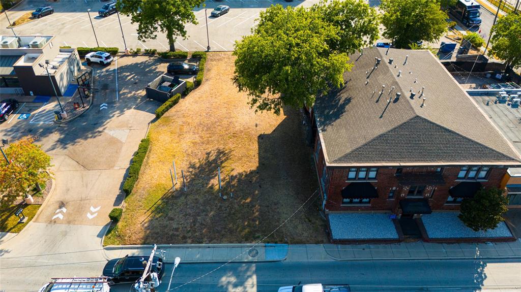 911 N Haskell Avenue