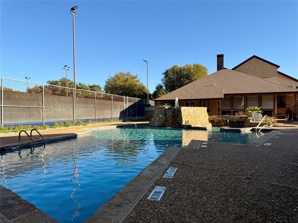 Cloisters Condo The - Residential