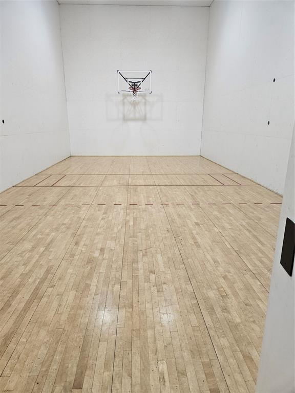 Cloisters Condo The - Residential